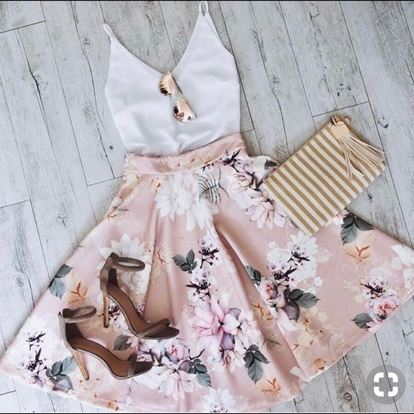 Showpo Whirlwind Midi Skirt In Blush Floral - Picture 2 of 5